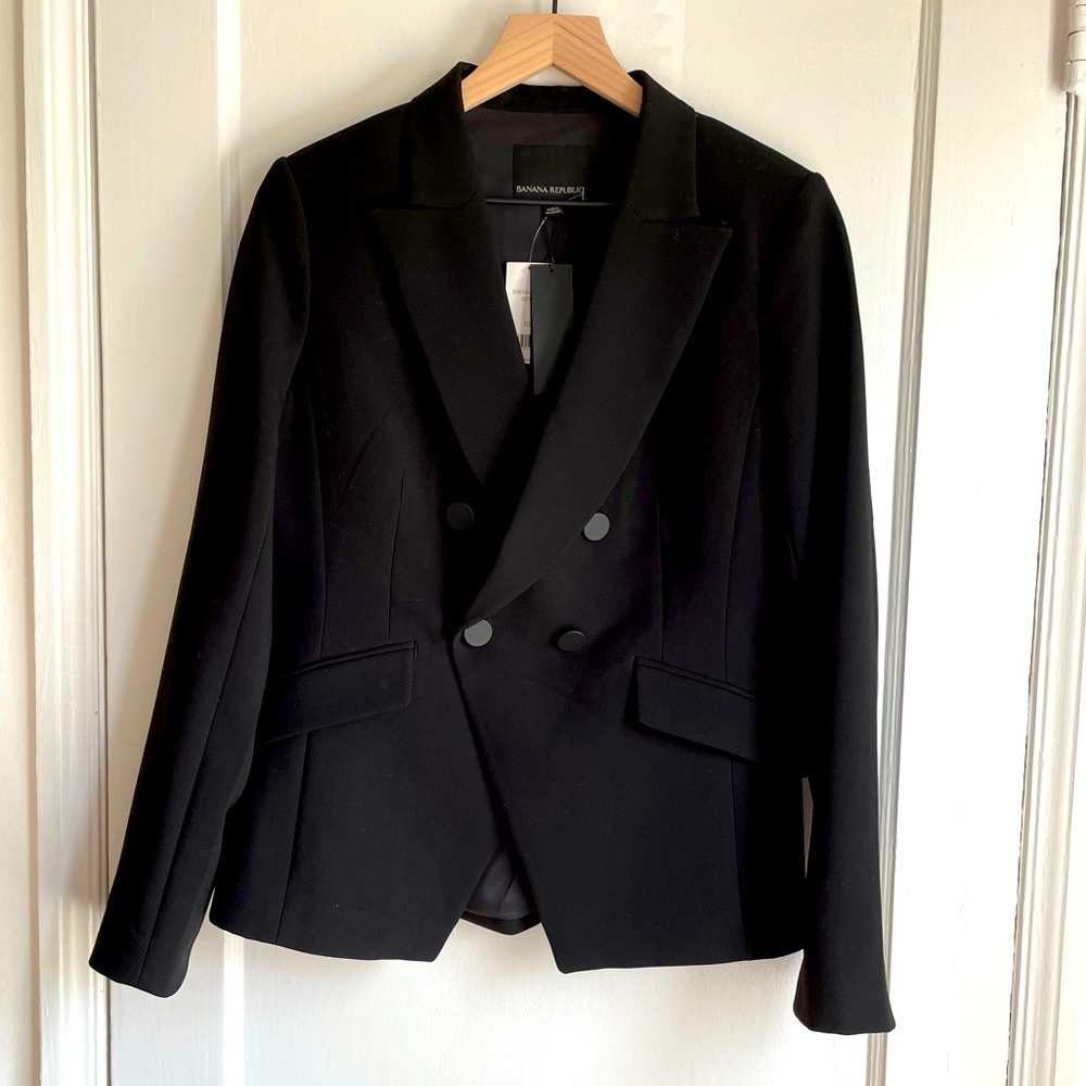 Banana Republic Women’s Black Blazer! NEW